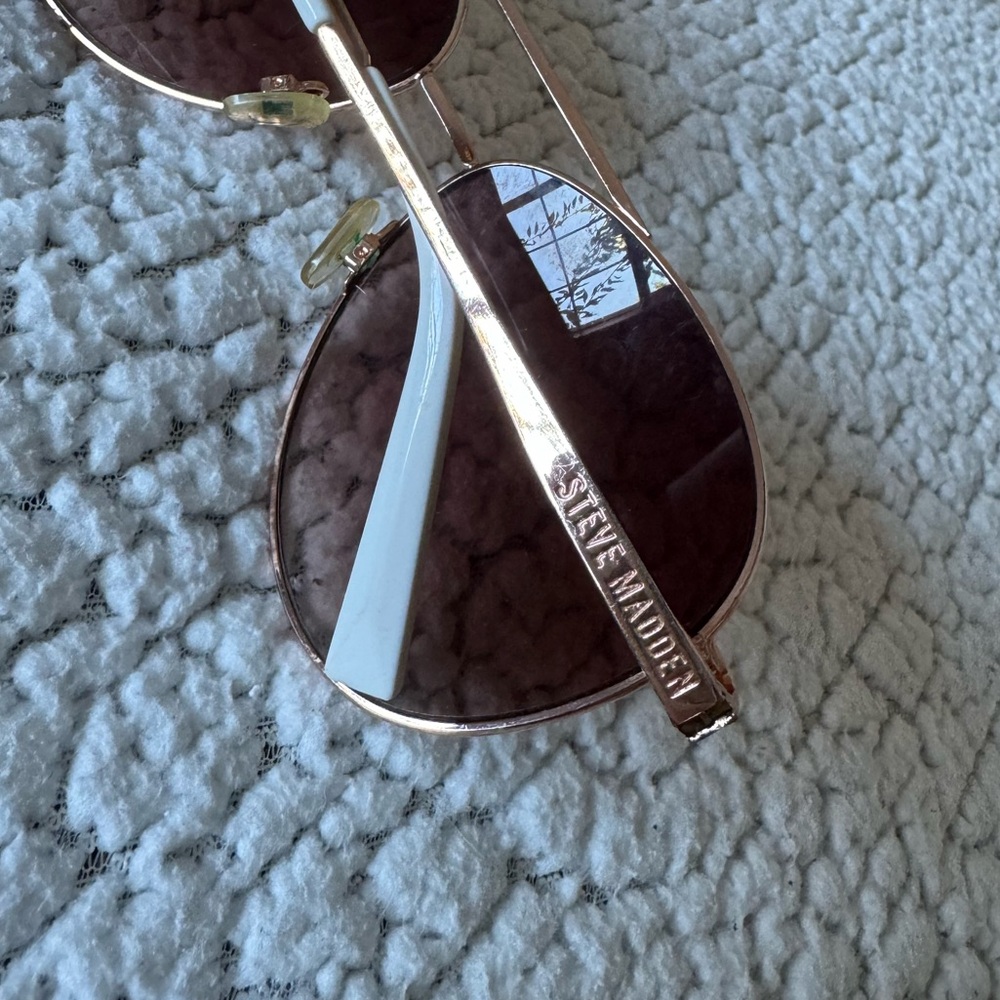 steve madden sunglasses! - Picture 4 of 4